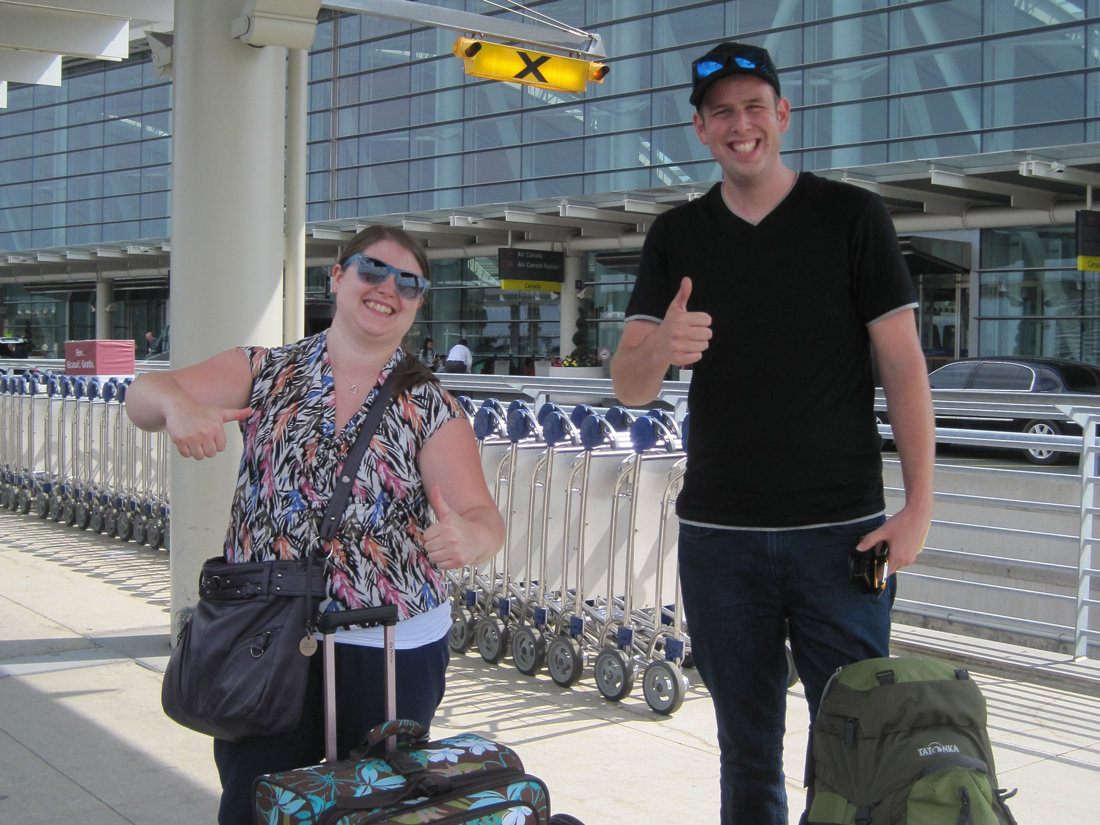 Kurtis Smith, Middlesex, and Courtney McClelland, Oxford, before leaving for their exchange.